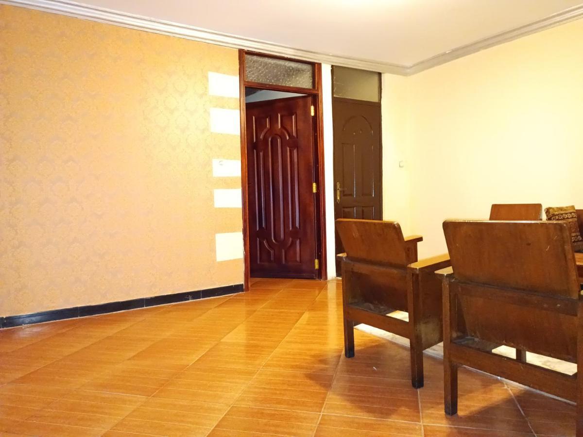 Fully Furnished Condo In The Center Of Адис Абеба Екстериор снимка